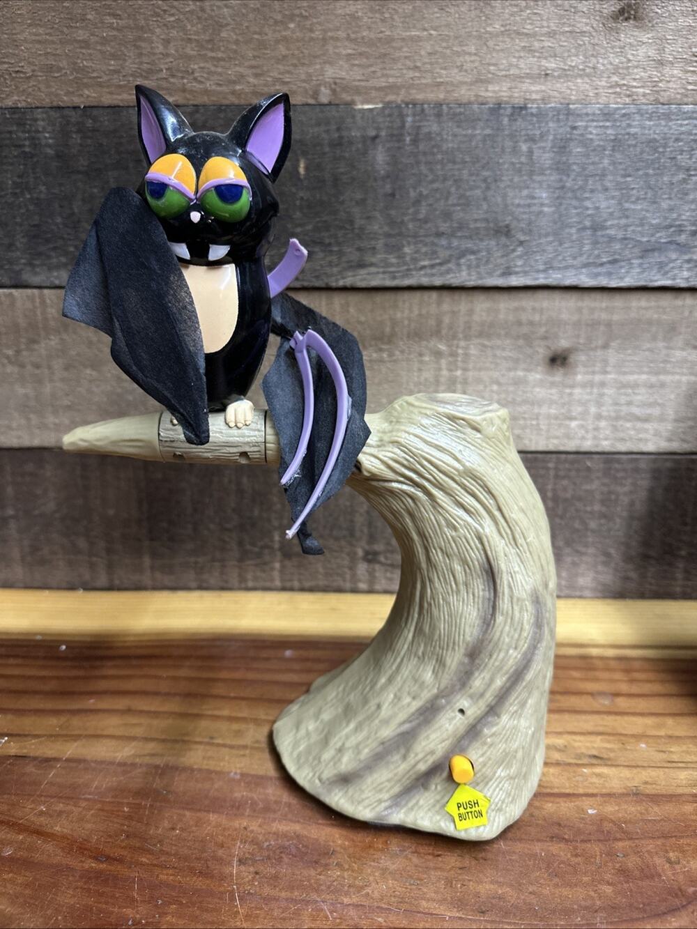 Gemmy Rare Animated Fraidy Bat Halloween Lights Up Sings "Spin Me Round" -flaw